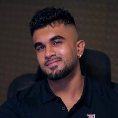 Xitij Thakkar • extee